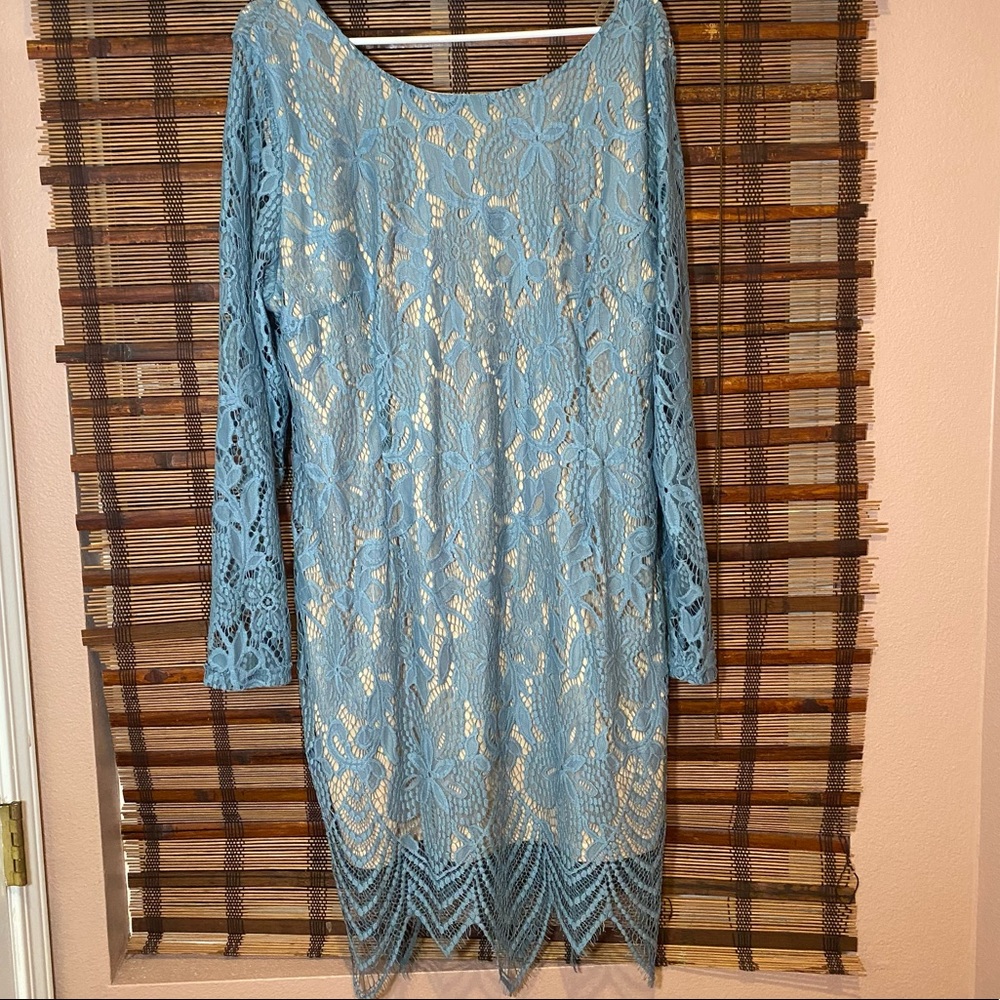 Turquoise lace dress
